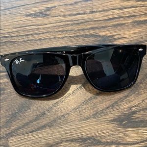 Faux Ray Ban shades